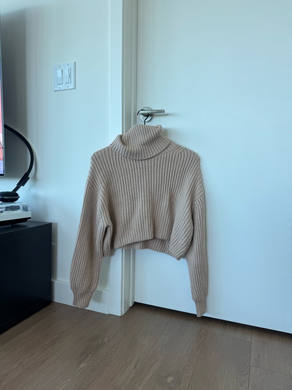 Babaton Cropped Ribbed Turtleneck Sweater in Light Pink